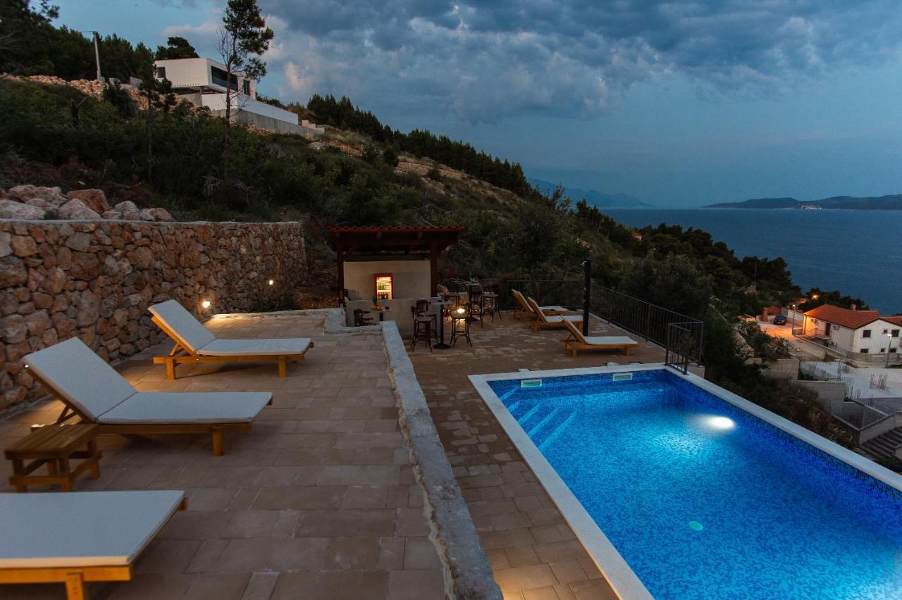 Exclusive Villa Almissa With Swimming Pool And Sea View Lokva Rogoznica Εξωτερικό φωτογραφία