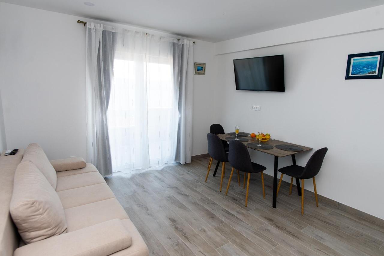 Exclusive Villa Almissa With Swimming Pool And Sea View Lokva Rogoznica Εξωτερικό φωτογραφία