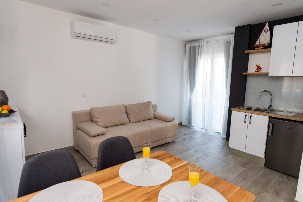 Exclusive Villa Almissa With Swimming Pool And Sea View Lokva Rogoznica Εξωτερικό φωτογραφία