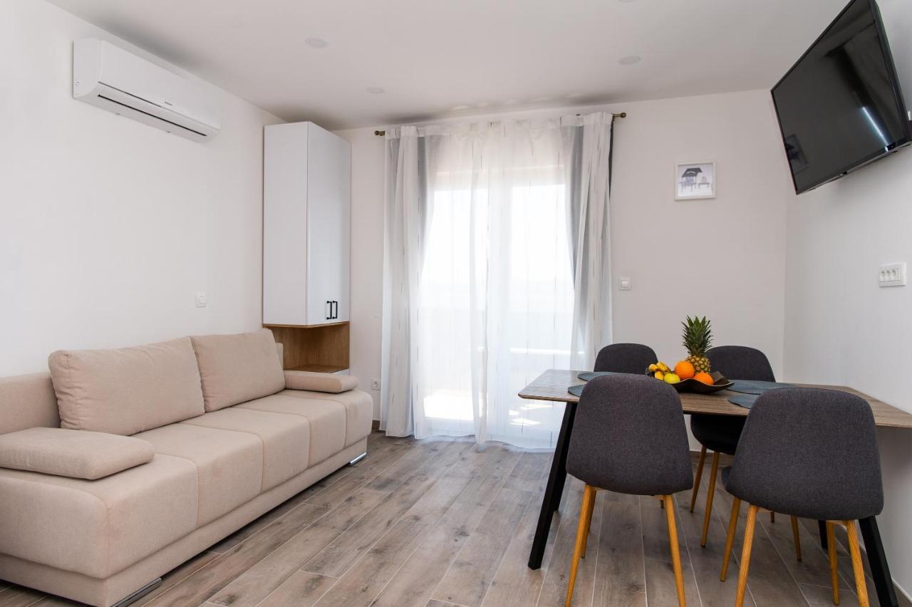 Exclusive Villa Almissa With Swimming Pool And Sea View Lokva Rogoznica Εξωτερικό φωτογραφία