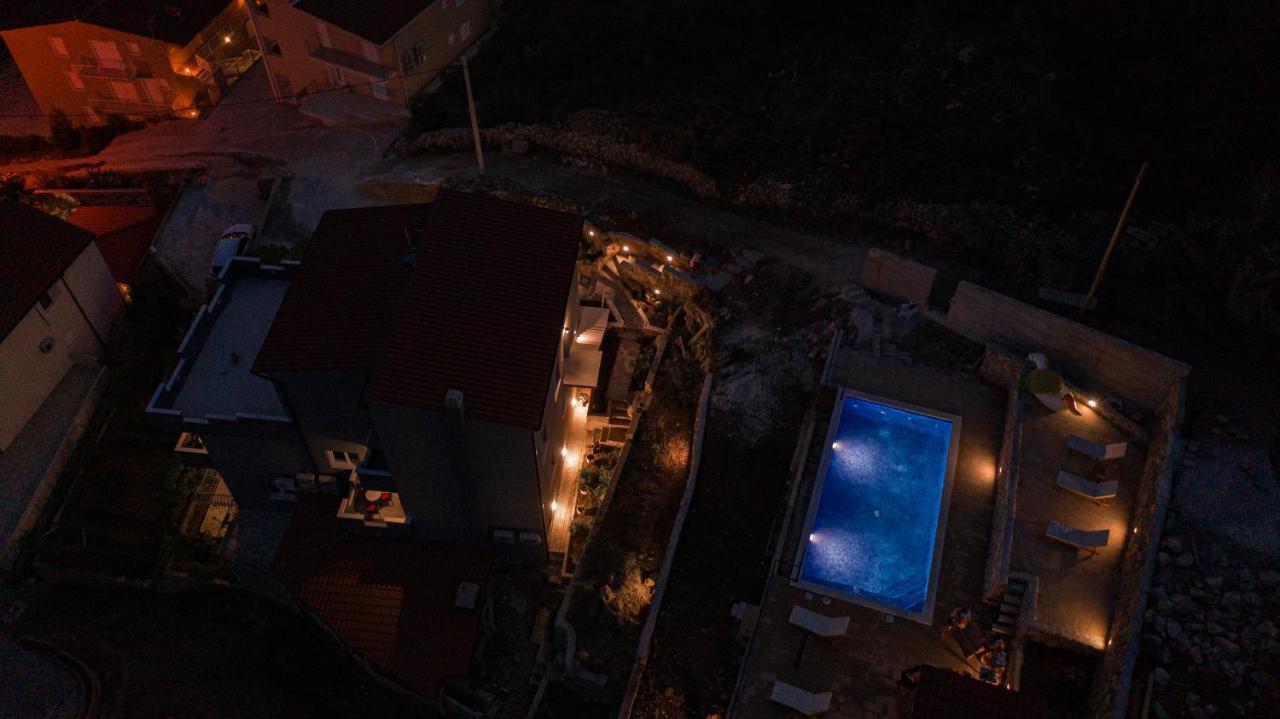 Exclusive Villa Almissa With Swimming Pool And Sea View Lokva Rogoznica Εξωτερικό φωτογραφία
