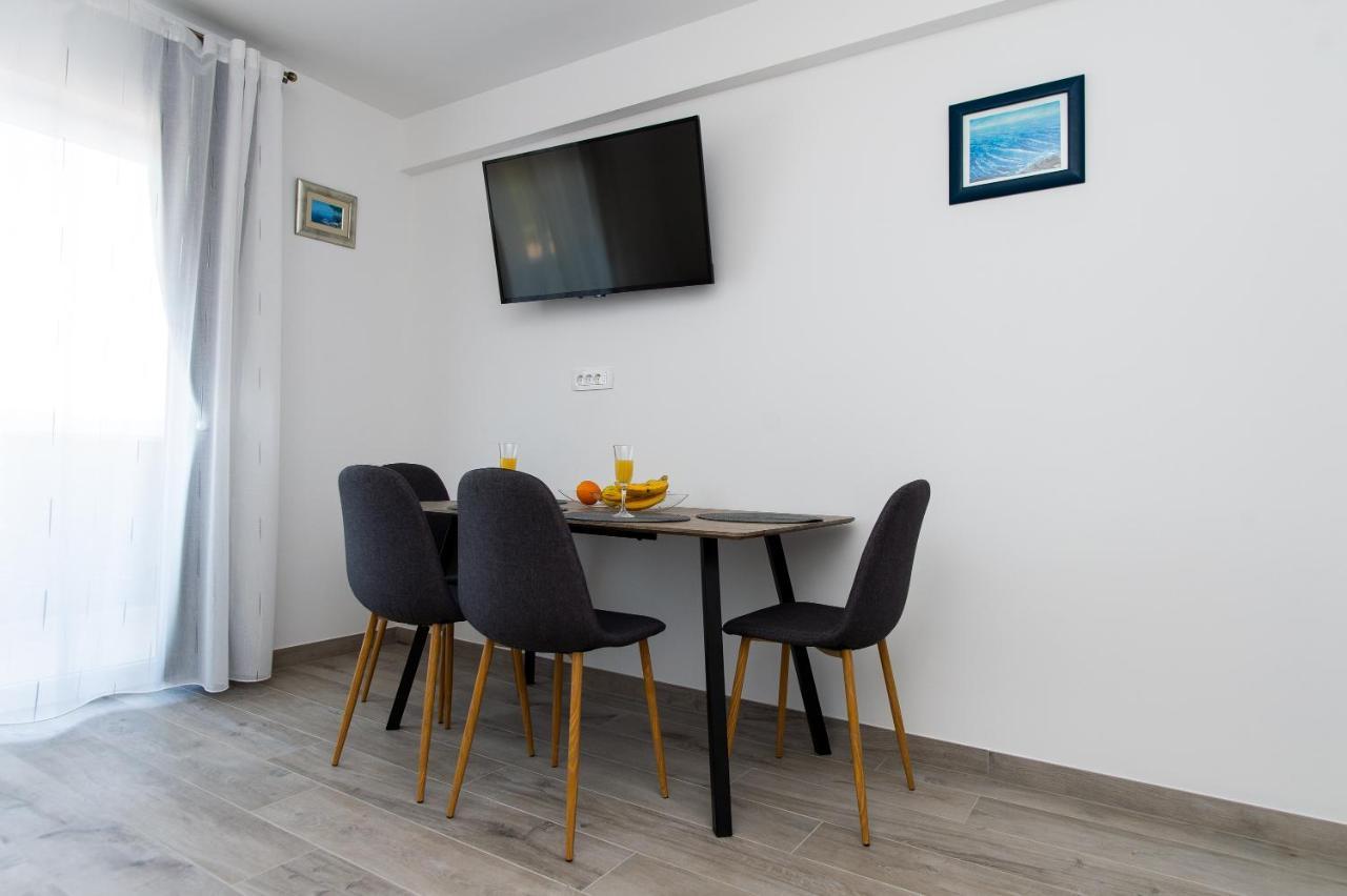 Exclusive Villa Almissa With Swimming Pool And Sea View Lokva Rogoznica Εξωτερικό φωτογραφία