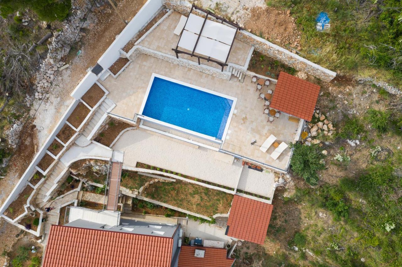 Exclusive Villa Almissa With Swimming Pool And Sea View Lokva Rogoznica Εξωτερικό φωτογραφία
