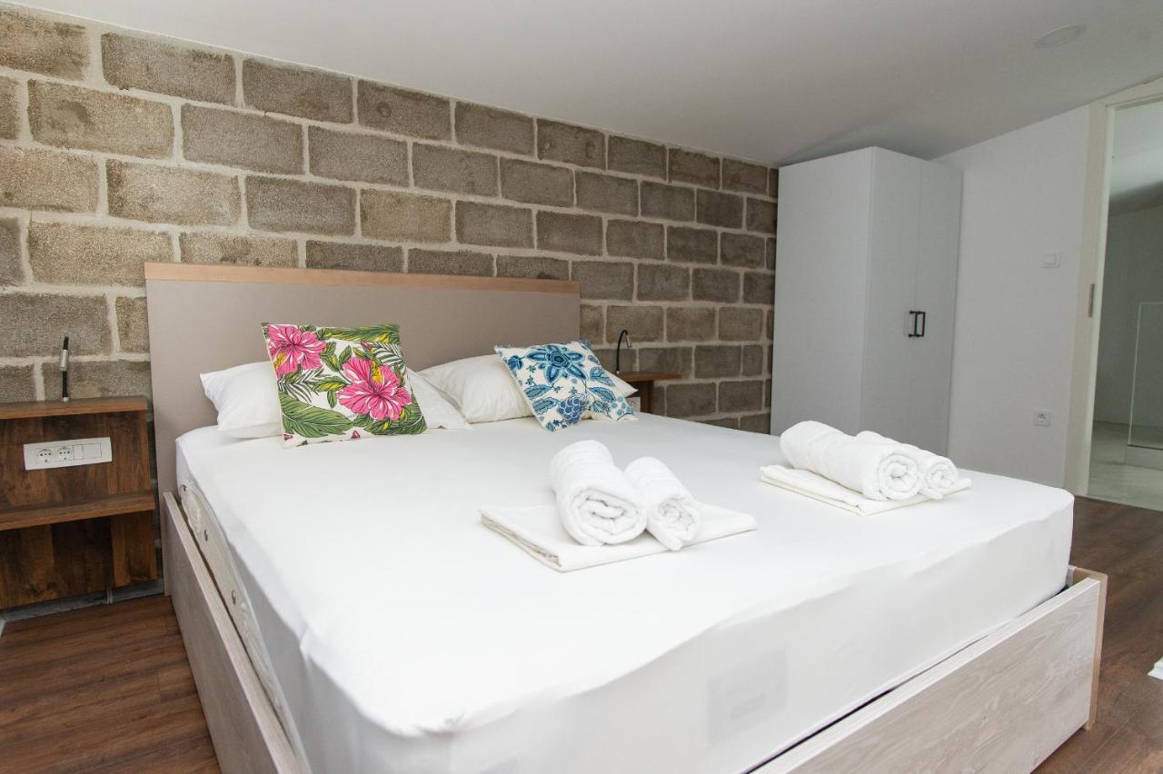 Exclusive Villa Almissa With Swimming Pool And Sea View Lokva Rogoznica Εξωτερικό φωτογραφία